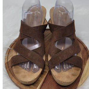 Vintage 7 Eight Brandi Brown Wedge Heel 3" Sandals Women's 11